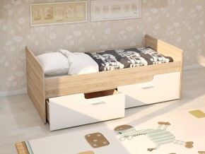 Кровать Умка дуб сонома с белыми ящиками в Сысерти - sysert.magazinmebel.ru | фото